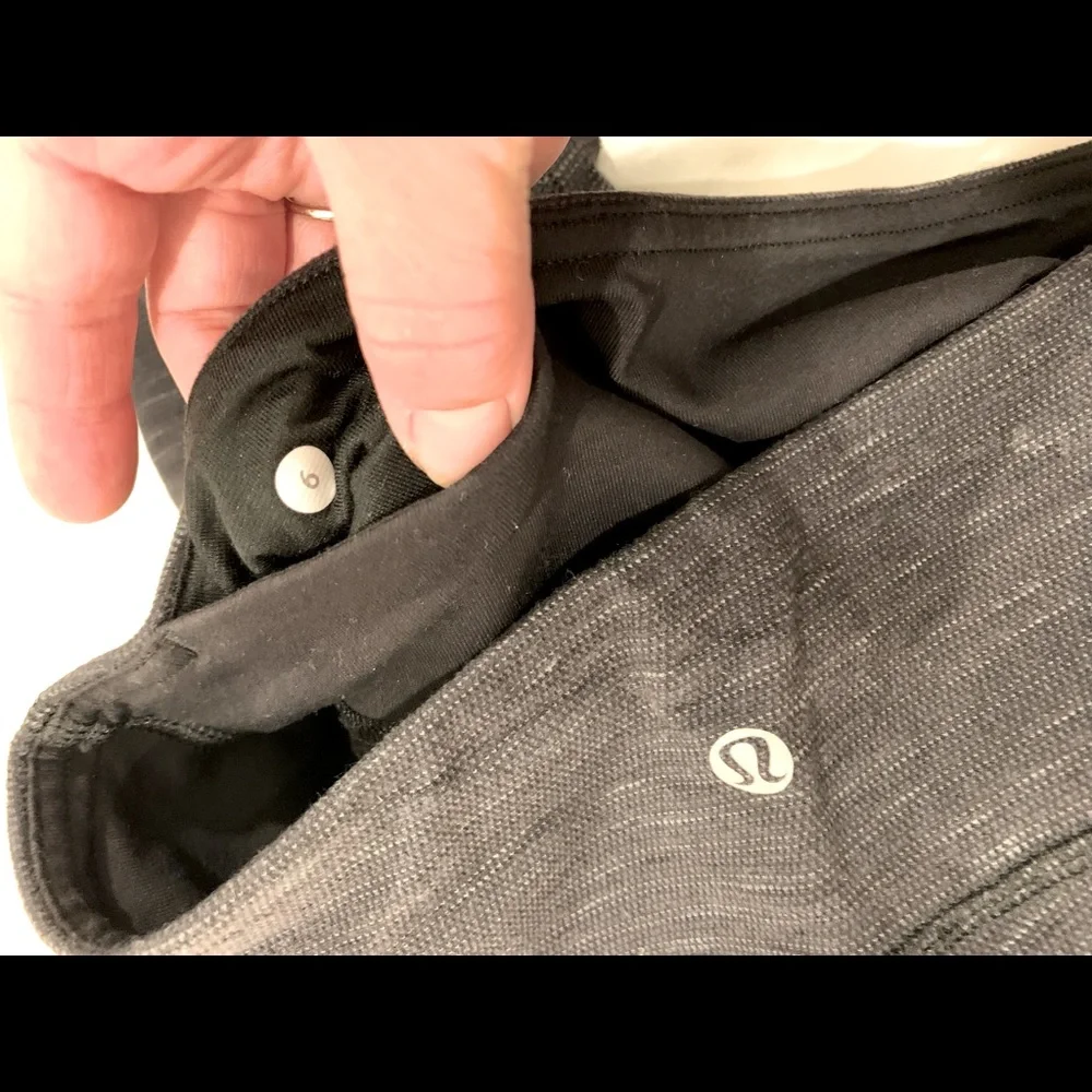 Lululemon leggings size 6 - Picture 2 of 3